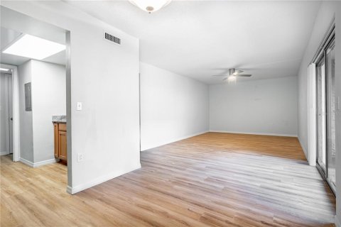 Condominio en venta en Casselberry, Florida, 2 dormitorios, 96.62 m2 № 1679433 - foto 8