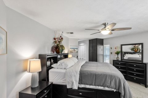 House in Crystal River, Florida 3 bedrooms, 177.44 sq.m. № 1553519 - photo 28