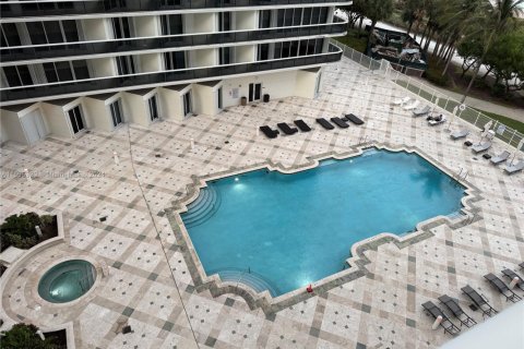 Купить кондоминиум в Серфсайд, Флорида 2 спальни, 161.65м2, № 1965643 - фото 30