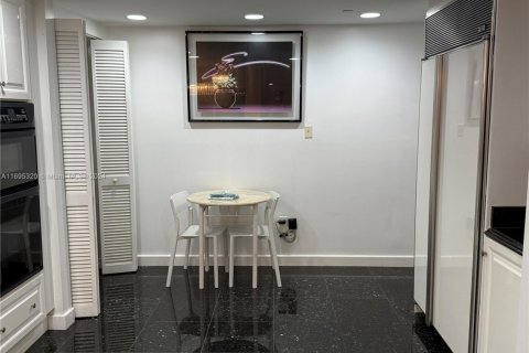 Купить кондоминиум в Серфсайд, Флорида 2 спальни, 161.65м2, № 1965643 - фото 11