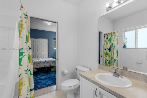 Townhouse in Homestead, Florida 3 bedrooms, 175.03 sq.m. № 1794357 - photo 23