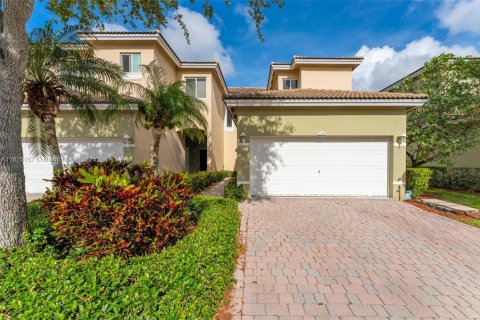 Townhouse in Homestead, Florida 3 bedrooms, 175.03 sq.m. № 1794357 - photo 8