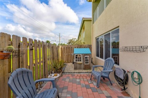 Townhouse in Homestead, Florida 3 bedrooms, 175.03 sq.m. № 1794357 - photo 28