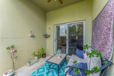 Townhouse in Homestead, Florida 3 bedrooms, 175.03 sq.m. № 1794357 - photo 26