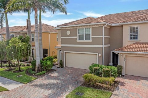 Townhouse in Fort Myers, Florida 3 bedrooms, 187.48 sq.m. № 1841633 - photo 3