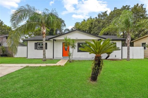 House in Casselberry, Florida 3 bedrooms, 94.02 sq.m. № 1900719 - photo 2