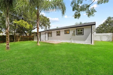 House in Casselberry, Florida 3 bedrooms, 94.02 sq.m. № 1900719 - photo 19