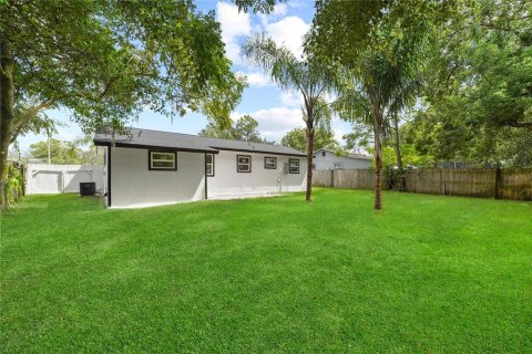 House in Casselberry, Florida 3 bedrooms, 94.02 sq.m. № 1900719 - photo 20