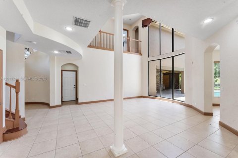 House in Wellington, Florida 5 bedrooms, 386.75 sq.m. № 2088420 - photo 7