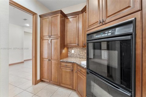 House in Wellington, Florida 5 bedrooms, 386.75 sq.m. № 2088420 - photo 17