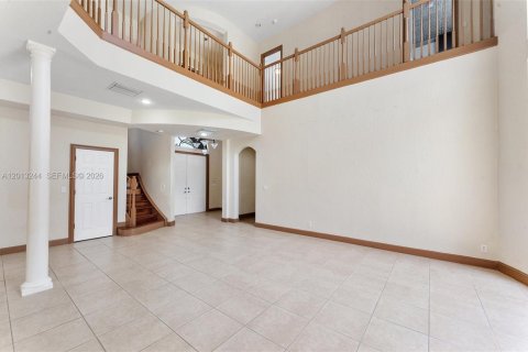 House in Wellington, Florida 5 bedrooms, 386.75 sq.m. № 2088420 - photo 10