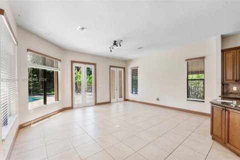 House in Wellington, Florida 5 bedrooms, 386.75 sq.m. № 2088420 - photo 12