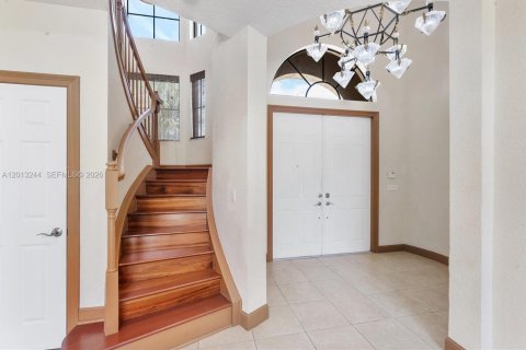 House in Wellington, Florida 5 bedrooms, 386.75 sq.m. № 2088420 - photo 4