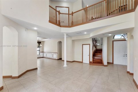 House in Wellington, Florida 5 bedrooms, 386.75 sq.m. № 2088420 - photo 6