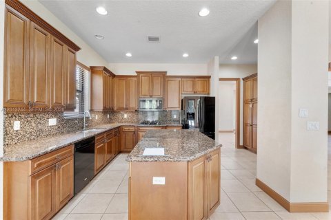 House in Wellington, Florida 5 bedrooms, 386.75 sq.m. № 2088420 - photo 14