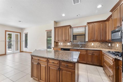 House in Wellington, Florida 5 bedrooms, 386.75 sq.m. № 2088420 - photo 18