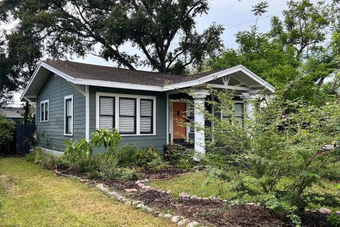 House in Tampa, Florida 2 bedrooms, 84.17 sq.m. № 2221619 - photo 2