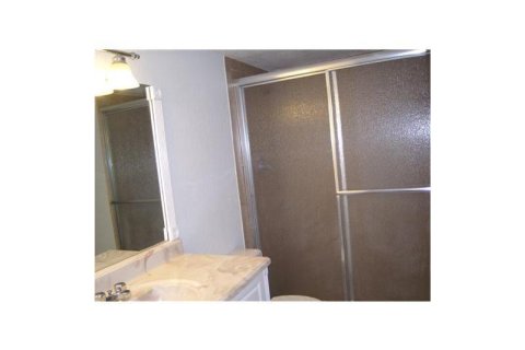 Condo in Lauderhill, Florida, 2 bedrooms № 2243596 - photo 7