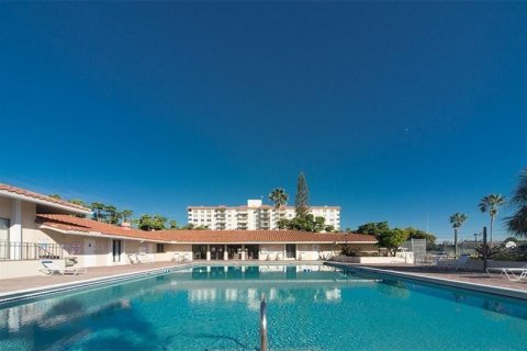 Condo in Lauderhill, Florida, 2 bedrooms № 2243596 - photo 14