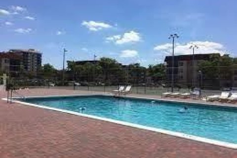 Condo in Lauderhill, Florida, 2 bedrooms № 2243596 - photo 12