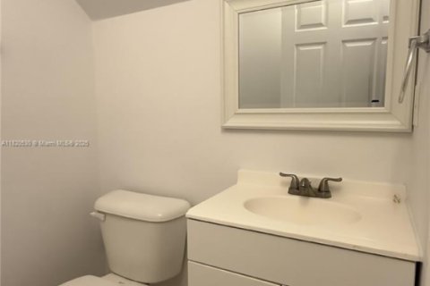 Townhouse in Jupiter, Florida 3 bedrooms, 119.84 sq.m. № 1790257 - photo 13