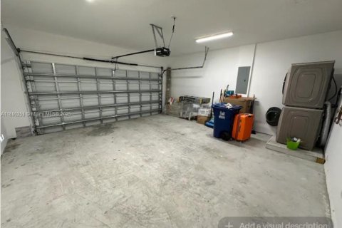 Villa ou maison à vendre à Hallandale Beach, Floride: 4 chambres, 157.93 m2 № 1958032 - photo 13