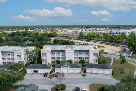 Condo in Four Corners, Florida, 3 bedrooms  № 1677274 - photo 1