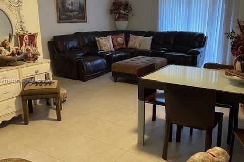 Condominio en venta en Lauderhill, Florida, 2 dormitorios, 86.12 m2 № 2032899 - foto 8