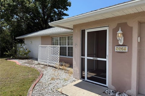 Villa ou maison à vendre à Port Charlotte, Floride: 3 chambres, 155.05 m2 № 1577376 - photo 3