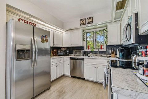 Casa en venta en Tarpon Springs, Florida, 3 dormitorios, 191.94 m2 № 1906758 - foto 17