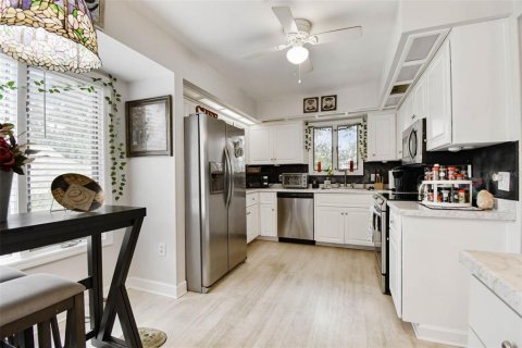 Casa en venta en Tarpon Springs, Florida, 3 dormitorios, 191.94 m2 № 1906758 - foto 15