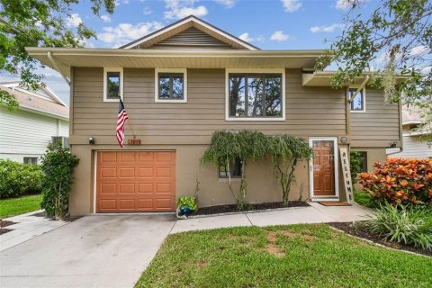 Casa en venta en Tarpon Springs, Florida, 3 dormitorios, 191.94 m2 № 1906758 - foto 1