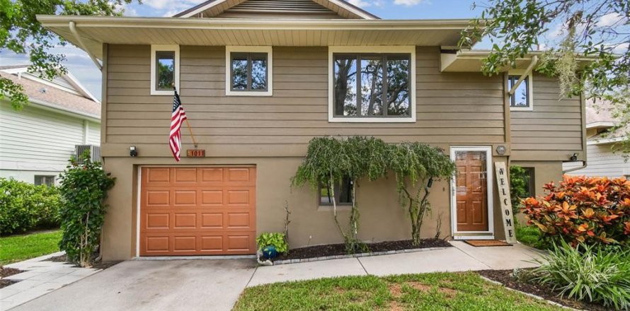 Casa en Tarpon Springs, Florida 3 dormitorios, 191.94 m2 № 1906758