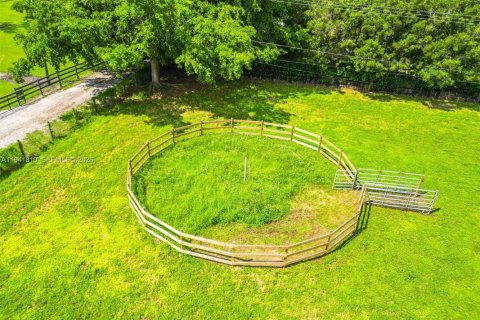 Снять в аренду виллу или дом в Майами, Флорида 4 спальни, 228.82м2, № 2000439 - фото 24