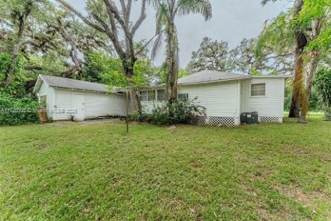 Commercial property in LaBelle, Florida № 1729643 - photo 10
