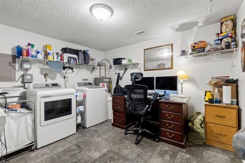 Townhouse in Pinellas Park, Florida 2 bedrooms, 110.55 sq.m. № 1677767 - photo 23