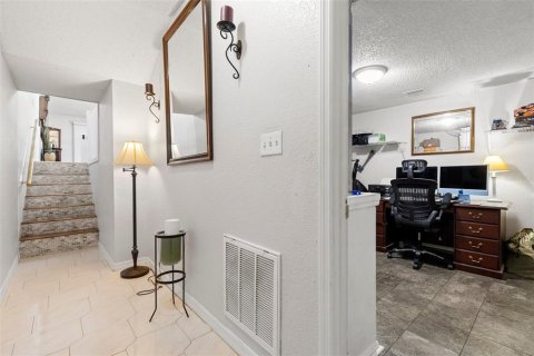 Townhouse in Pinellas Park, Florida 2 bedrooms, 110.55 sq.m. № 1677767 - photo 3