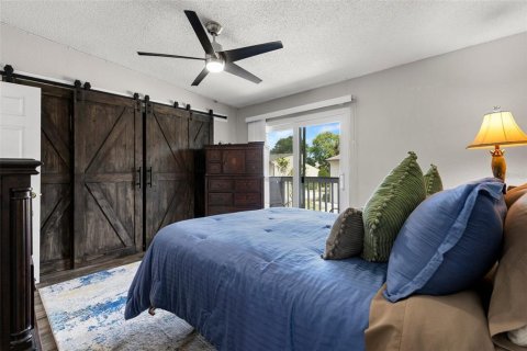 Townhouse in Pinellas Park, Florida 2 bedrooms, 110.55 sq.m. № 1677767 - photo 14