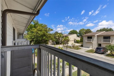 Townhouse in Pinellas Park, Florida 2 bedrooms, 110.55 sq.m. № 1677767 - photo 17