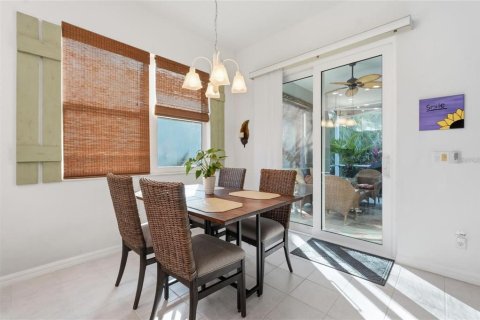Villa ou maison à vendre à Sarasota, Floride: 3 chambres, 194.17 m2 № 2312720 - photo 21