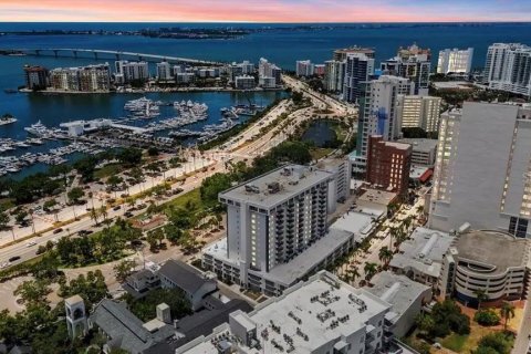 Condo à Sarasota, Floride, 3 chambres  № 2130619