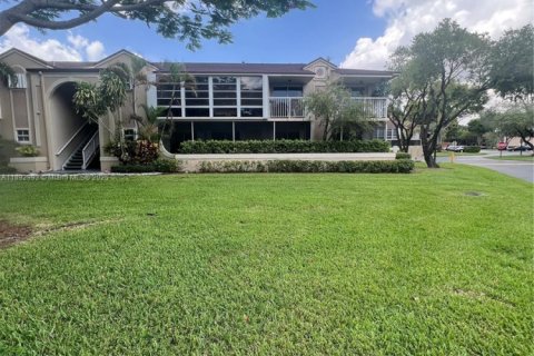 Снять в аренду кондоминиум в Дорал, Флорида 3 спальни, 98.48м2, № 1949250 - фото 4