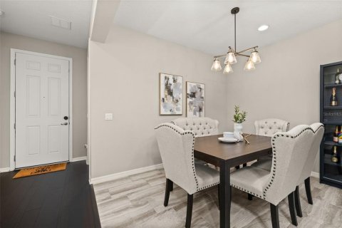 House in Winter Garden, Florida 4 bedrooms, 212.93 sq.m. № 1900467 - photo 5