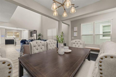 House in Winter Garden, Florida 4 bedrooms, 212.93 sq.m. № 1900467 - photo 6