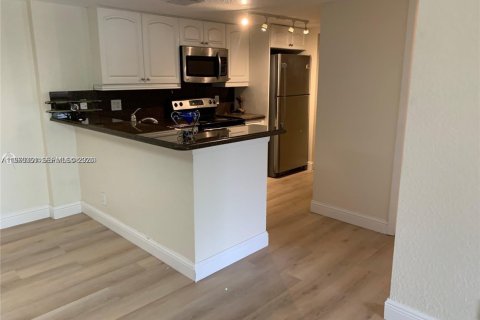 Copropriété à louer à Plantation, Floride: 2 chambres, 89.65 m2 № 2038297 - photo 8