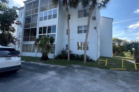 Condo à Lauderdale Lakes, Floride, 2 chambres  № 2084673