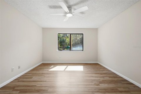 Condo in Port Orange, Florida, 2 bedrooms № 2097494 - photo 24