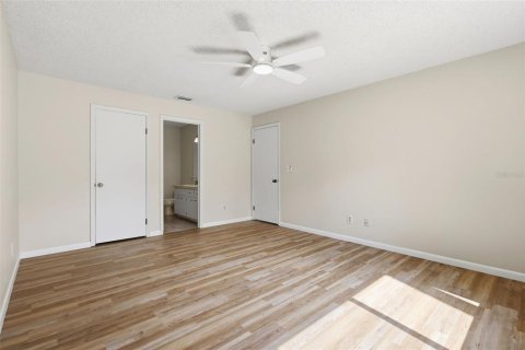 Condo in Port Orange, Florida, 2 bedrooms № 2097494 - photo 25