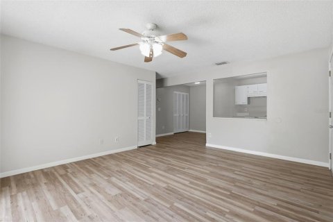 Condo in Port Orange, Florida, 2 bedrooms № 2097494 - photo 15
