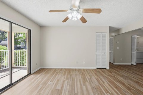Condo in Port Orange, Florida, 2 bedrooms № 2097494 - photo 14